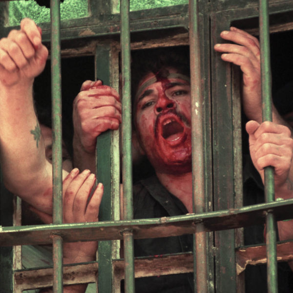 Roumieh prisoners protesting in jail 1998